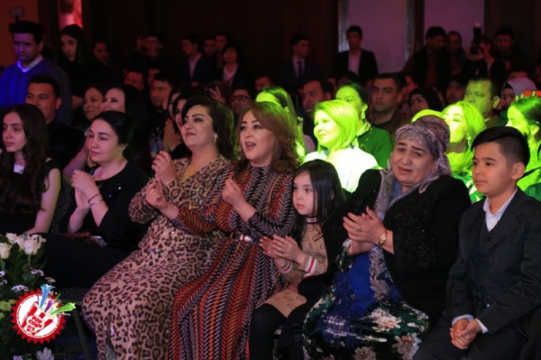 Юлдуз Турдиева илк альбом тақдимотини ўтказди