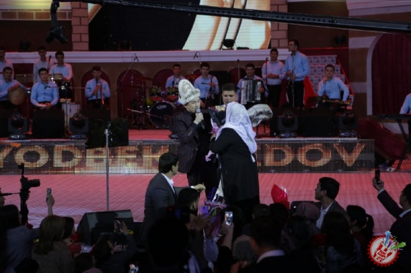 БУНЁДБЕК САИДОВНИНГ ЯККАХОН КОНЦЕРТ ДАСТУРИ БЎЛИБ ЎТМОҚДА