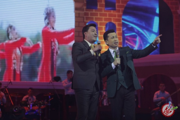 БУНЁДБЕК САИДОВНИНГ ЯККАХОН КОНЦЕРТ ДАСТУРИ БЎЛИБ ЎТМОҚДА