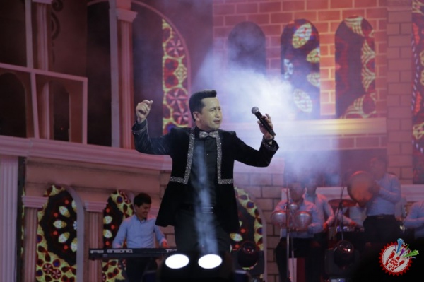 БУНЁДБЕК САИДОВНИНГ ЯККАХОН КОНЦЕРТ ДАСТУРИ БЎЛИБ ЎТМОҚДА