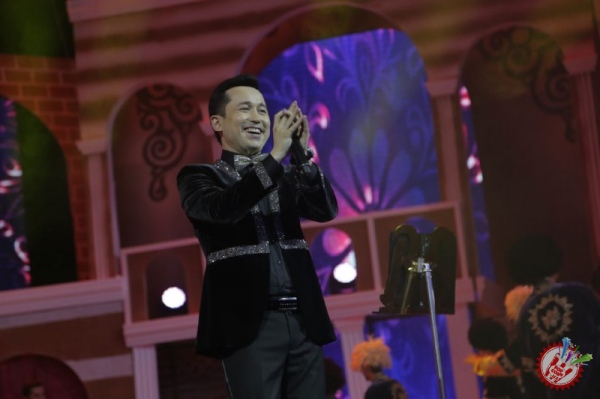 БУНЁДБЕК САИДОВНИНГ ЯККАХОН КОНЦЕРТ ДАСТУРИ БЎЛИБ ЎТМОҚДА