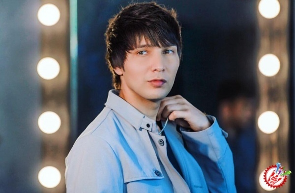 Зоҳид янги таронасини тақдим қилди