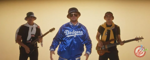 Жаҳонгир Позилжонов \"Анҳор\"ни янги талқинда куйлади