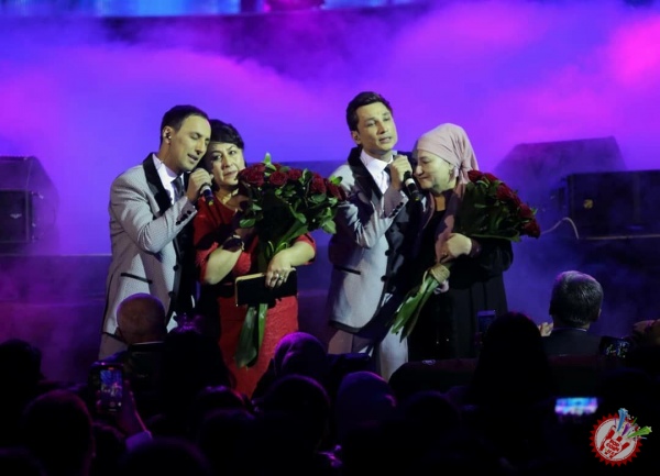 Афруз гуруҳи 17 йиллик ҳисобот концертини тақдим этди