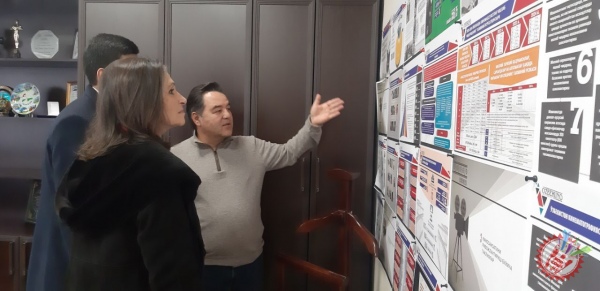 АҚШЛИК ХОРИЖИЙ (ХАЛҚАРО КУЗАТУВЧИ), АМЕРИКА – ЎЗБЕКИСТОН САВДО ПАЛАТАСИ РАИСИ КЭРОЛИН ЛЭММ “ЎЗБЕККИНО” МИЛЛИЙ АГЕНТЛИГИ РАҲБАРИ БИЛАН УЧРАШДИ.