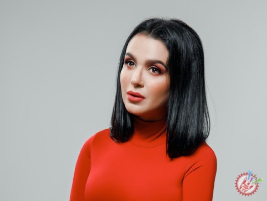 Нилуфар Усмонова 9 та таронасини оммага ҳавола қилди