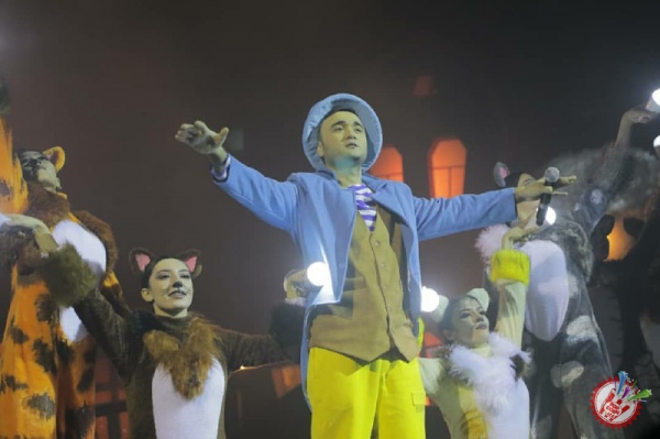 Шоҳруҳхоннинг концерт дастури бўлиб ўтмоқда