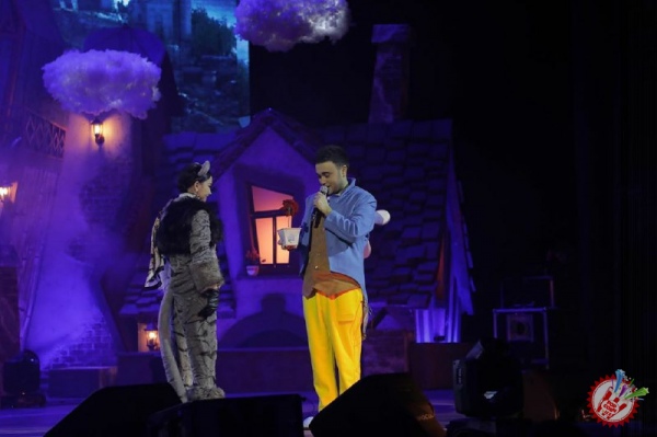 Шоҳруҳхоннинг концерт дастури бўлиб ўтмоқда