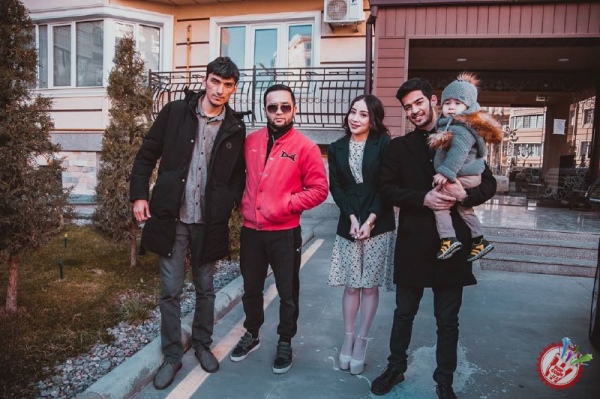 Шохрух Уммон янги клип суратга олди