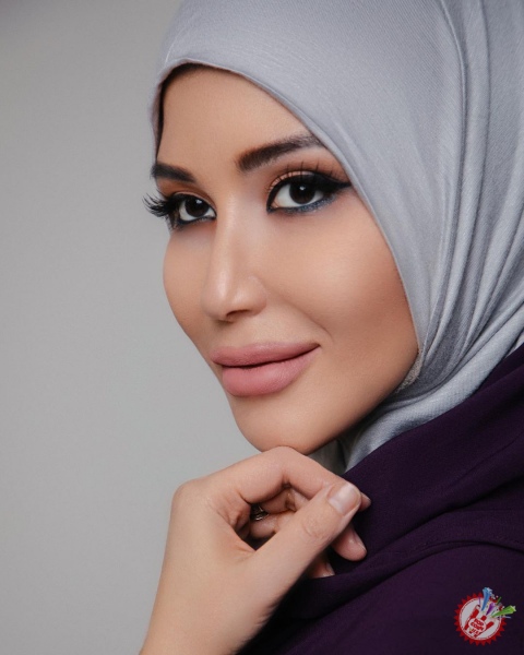 Манзура янги фотосессиясини тақдим этди