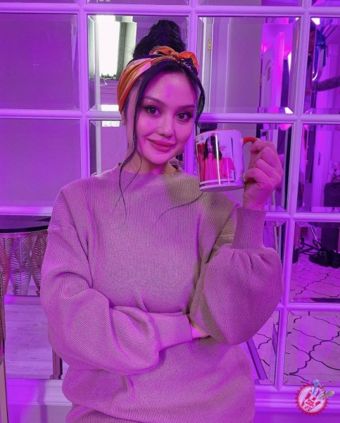 Ситора Алимжонова ва Шохрух Ҳамдамов янги клипга суратга тушди