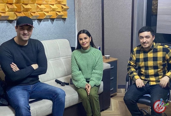 Ҳулкар Абдуллаева қизғин ижод палласида