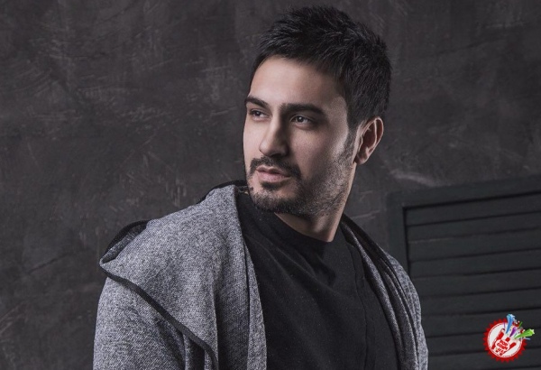 Отабек Муталхўжаев ажойиб совға тайёрламоқда