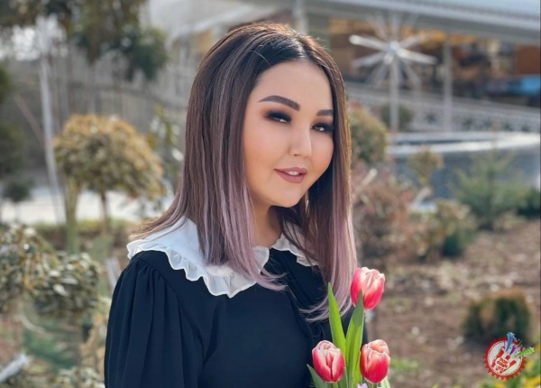 Умидахон дуэт қўшиқ тайёрламоқда