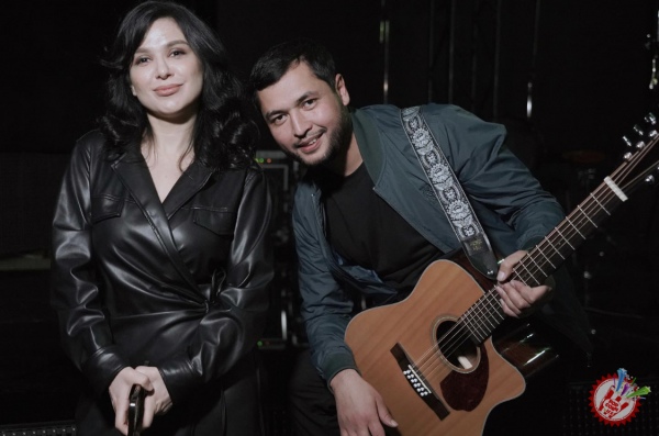 Нилуфар Усмоновадан навбатдаги совға