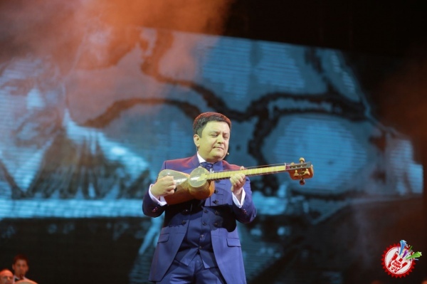 Муродбек Қиличевдан тез кунда янги қўшиқлар дастаси