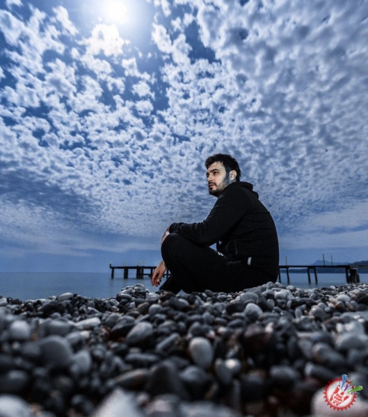 Отабек Муталхўжаевдан видеопремьера