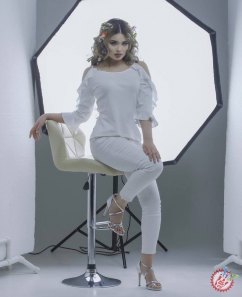 Маҳлиё янги қўшиқ устида иш бошлади