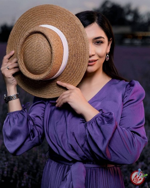 Райҳон Уласеновадан янги фотосессия