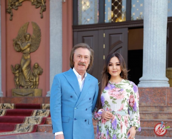 Фаррух Зокиров ва Умидахондан дуэт тарона премьераси