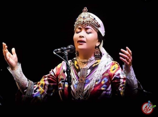 Юлдуз Турдиева мумтоз йўналишда қўшиқ куйлади