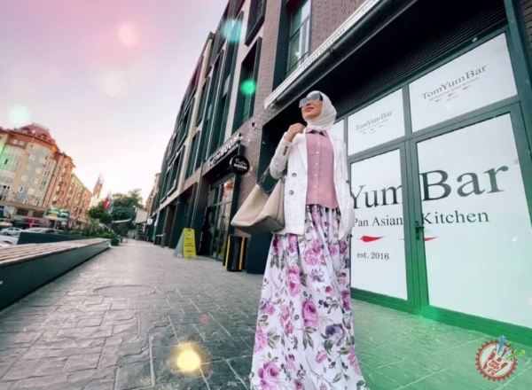 Манзура янги фотожамланмасини тақдим қилди