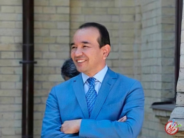 Oзодбек Назарбековдан шифокорларга аталган совға