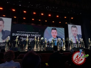 Бунёдбек Саидовнинг концертидан фоторепортаж