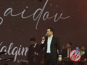 Бунёдбек Саидовнинг концертидан фоторепортаж