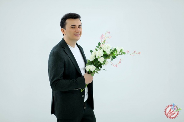 Улуғбек Раҳматуллаев янги фотожамланмасини тақдим қилди