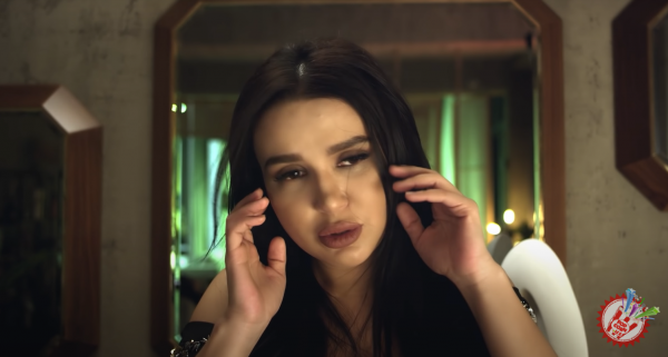 Нилуфар Усмонова байрамона премьераси билан ҳаммани йиғлатди