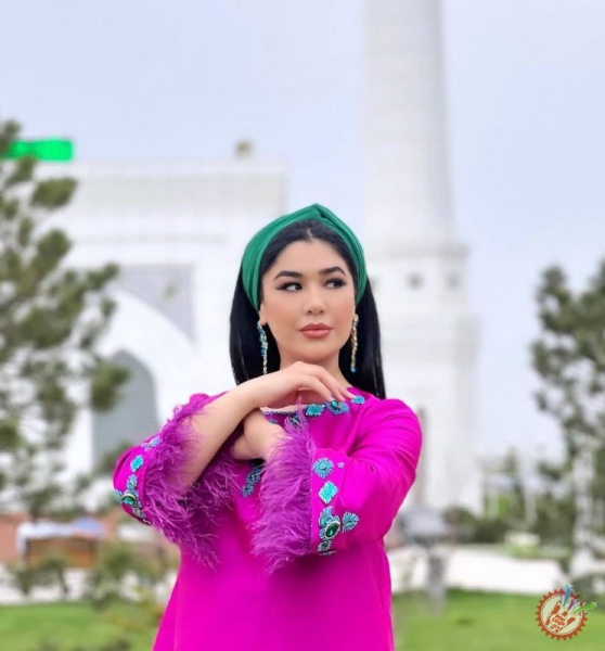 Зиёдадан қандай қўшиқ кутяпсиз?