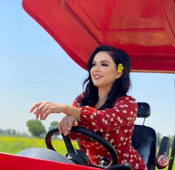 Нилуфар Усмонова орзусидаги клипни суратга олдирди