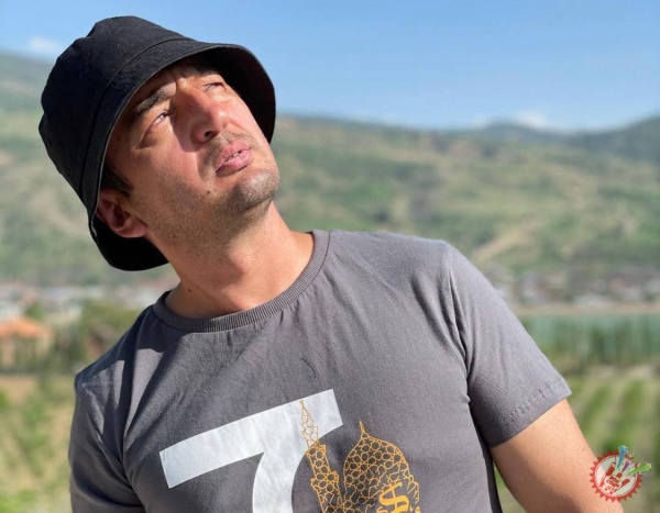 Божалардан яна ўзгача тарона – «Пул ҳиди»