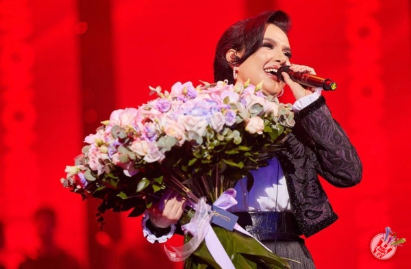 Нилуфар Усмонованинг илк яккахон концерт дастуридан