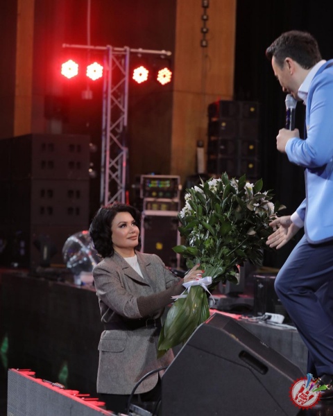 Улуғбек Раҳматуллаевнинг концерт дастуридан фоторепортаж