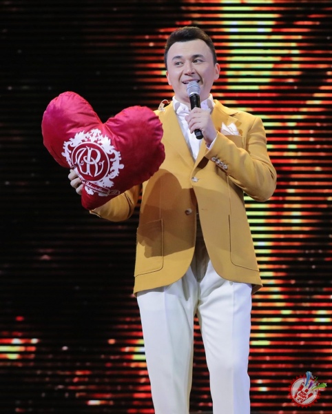 Улуғбек Раҳматуллаевнинг яккахон концерт дастуридан батафсил