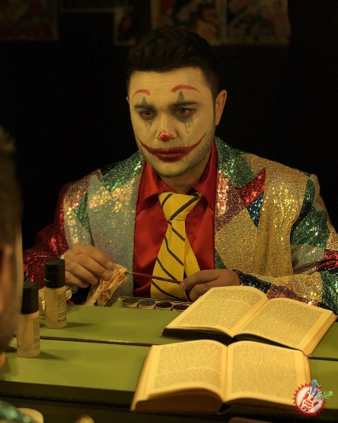 Шоҳруҳхоннинг янги клипини томоша қилдингизми?