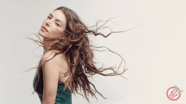 Deniz Baysal xalqaro avtomobil brendi bilan shartnoma qildi