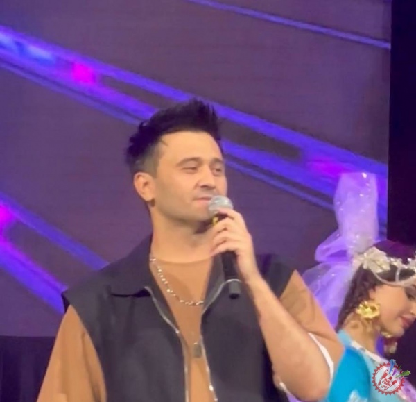 Husanning konsert dasturi bo\'lib o\'tdi