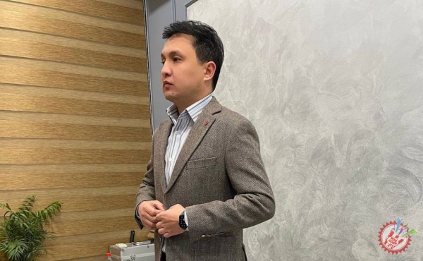 Bahrom Nazarov Avi Benedi bilan duet kuyladi