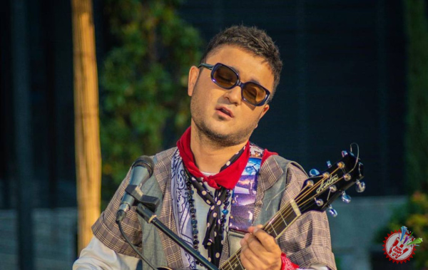 Shohruhxondan tez kunda yangi tarona