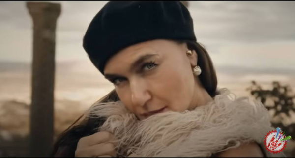 Şevval Sam\'dan \"Mey\" taronasi